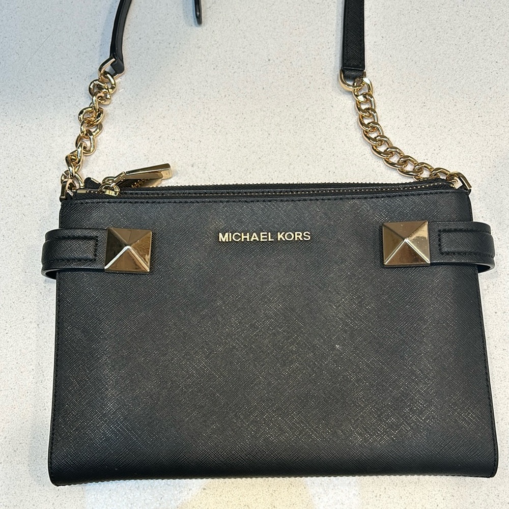 Michael Kors Handbag 🌃